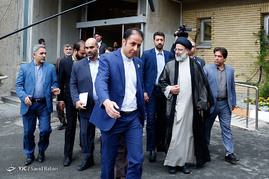 پشت صحنه ضبط برنامه ابراهیم رئیسی نامزد انتخابات ریاست جمهوری