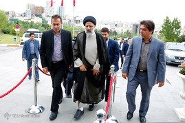 پشت صحنه ضبط برنامه ابراهیم رئیسی نامزد انتخابات ریاست جمهوری