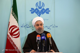 پشت صحنه ضبط برنامه حسن روحانی نامزد انتخابات ریاست جمهوری