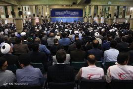 دیدار شرکت‌کنندگان در مسابقات بین‌المللی قرآن با رهبر معظم انقلاب