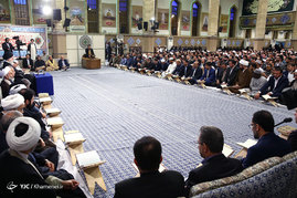 دیدار شرکت‌کنندگان در مسابقات بین‌المللی قرآن با رهبر معظم انقلاب