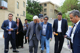 پشت صحنه ضبط برنامه مصطفی هاشمی طبا نامزد انتخابات ریاست جمهوری
