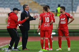 دیدار تیم های فوتبال پرسپولیس و ذوب آهن