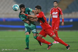 دیدار تیم های فوتبال پرسپولیس و ذوب آهن