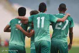 دیدار تیم های فوتبال پرسپولیس و ذوب آهن