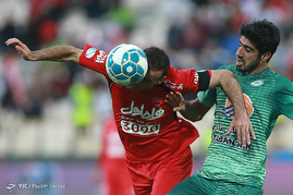 دیدار تیم های فوتبال پرسپولیس و ذوب آهن