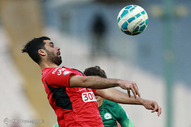 دیدار تیم های فوتبال پرسپولیس و ذوب آهن
