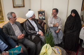عیادت نماینده مقام معظم رهبری از جانبازان