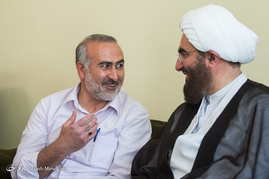 عیادت نماینده مقام معظم رهبری از جانبازان