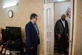 عیادت نماینده مقام معظم رهبری از جانبازان