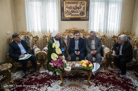 عیادت نماینده مقام معظم رهبری از جانبازان