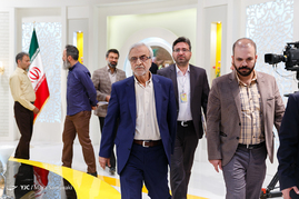 پشت صحنه ضبط برنامه مصطفی هاشمی طبا نامزد انتخابات ریاست جمهوری