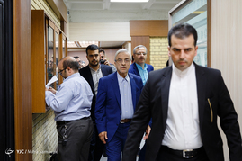 پشت صحنه ضبط برنامه  مصطفی هاشمی طبا نامزد انتخابات ریاست جمهوری