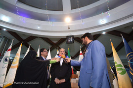 پشت صحنه ضبط برنامه اسحاق جهانگیری نامزد انتخابات ریاست جمهوری