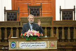 دیدار علی لاریجانی با نمایندگان معلمان سراسر کشور