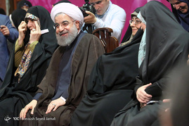 همایش بانوان حامی حسن روحانی‎