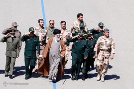 مراسم دانش‌آموختگی دانشجویان دانشگاه امام حسین(ع) با حضور فرمانده کل قوا
