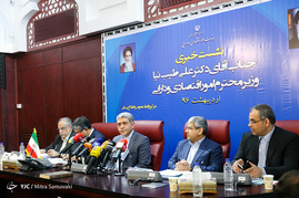 نشست خبری طیب نیا وزیر امور اقتصادی و دارایی
