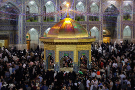 حرم مطهر رضوی در شب نیمه شعبان