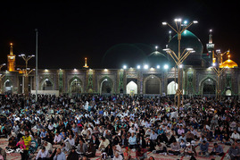 حرم مطهر رضوی در شب نیمه شعبان