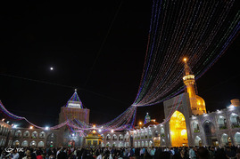 حرم مطهر رضوی در شب نیمه شعبان