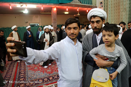 عمامه گذاری طلاب توسط آیت الله مکارم شیرازی ‎- قم‎