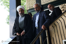 پشت صحنه ضبط برنامه حسن روحانی نامزد انتخابات ریاست جمهوری