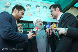 پشت صحنه ضبط برنامه حسن روحانی نامزد انتخابات ریاست جمهوری