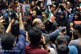همایش بانوان تهرانی حامی محمدباقر قالیباف صبح امروز یکشنبه در سالن مجموعه شهدای انقلاب اسلامی برگزار شد.