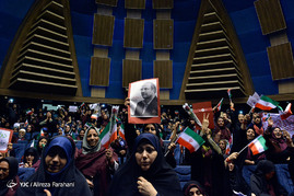 همایش بانوان تهرانی حامی محمدباقر قالیباف صبح امروز یکشنبه در سالن مجموعه شهدای انقلاب اسلامی برگزار شد.