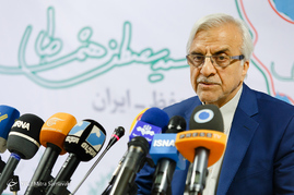 نشست خبری مصطفی هاشمی طبا در خبرگزاری ایسنا