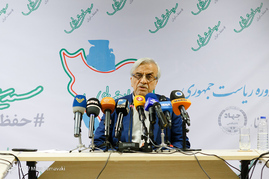 نشست خبری مصطفی هاشمی طبا در خبرگزاری ایسنا
