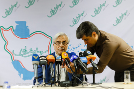 نشست خبری مصطفی هاشمی طبا در خبرگزاری ایسنا