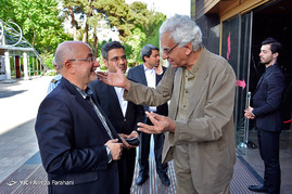 دومین نشست صمیمی اهالی فرهنگ و هنر با دولتمردان با حضور محمدجواد ظریف- بیژن زنگنه-
 قاضی زاده هاشمی و علی نصیریان در تالار وحدت