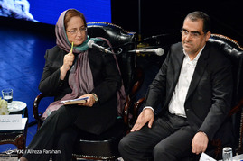دومین نشست صمیمی اهالی فرهنگ و هنر با دولتمردان با حضور محمدجواد ظریف- بیژن زنگنه-
 قاضی زاده هاشمی و علی نصیریان در تالار وحدت