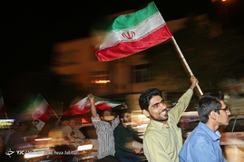 شور و حال انتخاباتی جوانان در خیابان‌های قم‎