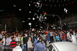 شور و حال انتخاباتی جوانان در خیابان‌های قم‎