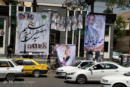 تبلیغات خیابانی کاندیدهای ریاست جمهوری و شورای شهر _ شیراز‎