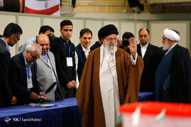 حضور رهبر معظم انقلاب پای صندوق رای