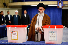 حضور رهبر معظم انقلاب پای صندوق رای