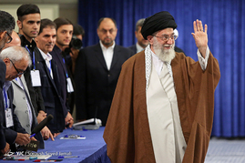 حضور رهبر معظم انقلاب پای صندوق رای