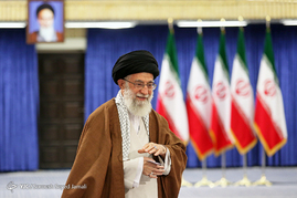 حضور رهبر معظم انقلاب پای صندوق رای