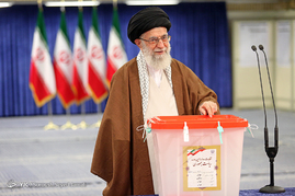 حضور رهبر معظم انقلاب پای صندوق رای