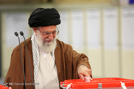 حضور رهبر معظم انقلاب پای صندوق رای