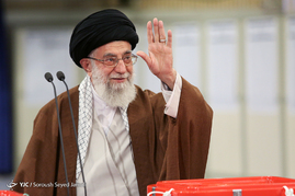 حضور رهبر معظم انقلاب پای صندوق رای