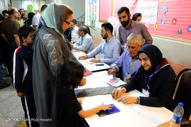 ساعات پایانی رای گیری در شعب اخذ رای - شیراز