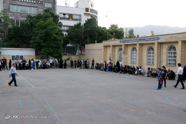 ساعات پایانی رای گیری در شعب اخذ رای - شیراز