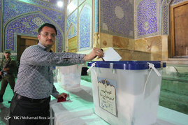 ساعات پاياني رای گیری در ميدان نقش جهان - اصفهان