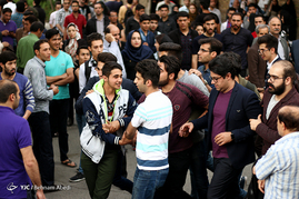 شادی مردم تبریز پس از اعلام نتایج انتخابات ریاست جمهوری 96