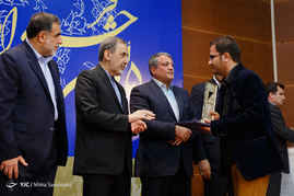 پنجمین جشنواره فرهیختگان